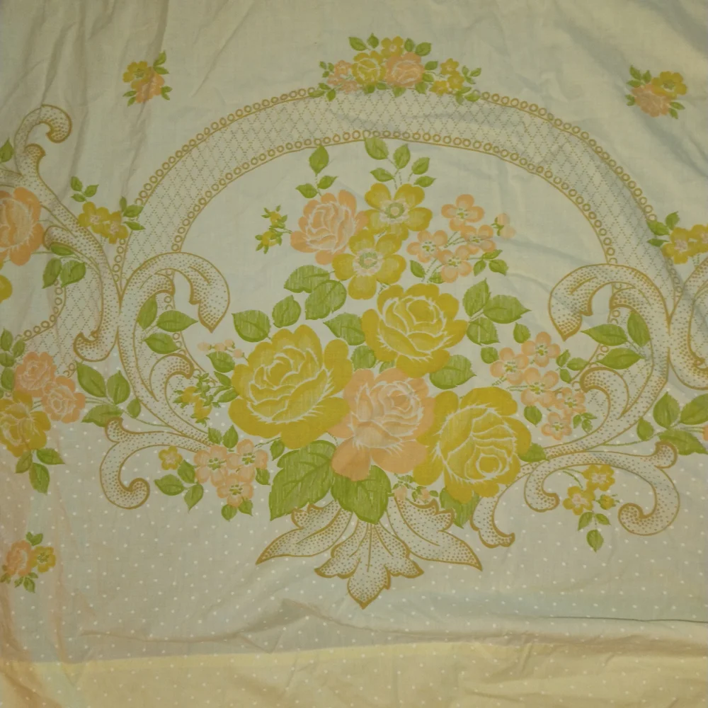 Elegant Floral Bedding Sheet in Yellow and Green